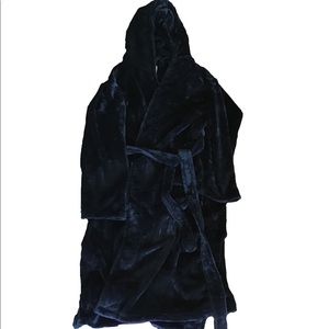 Fluffy navy blue robe